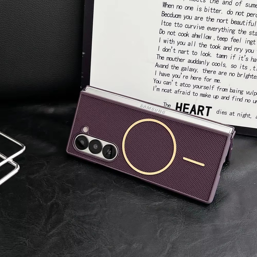 Luxuriöse Samsung Galaxy Z Fold 7 6 5 4 3 Handyhülle aus mattem PU-Leder in Purple mit Magnetfunktion für kabelloses Laden - Bild 3