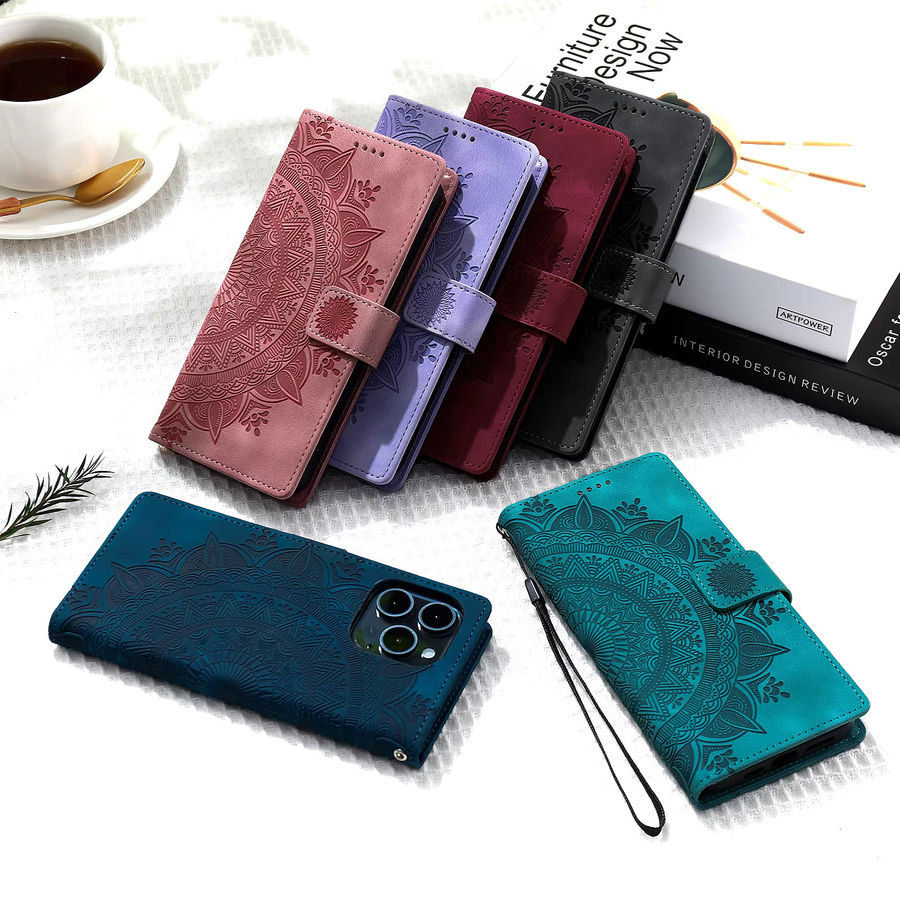 Geprägte Totem-Ledertasche als Flip Card Wallet Phone Cover für iPhone in Rot oder Lila - Bild 6