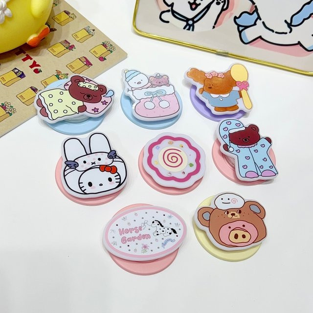 Sanrio Magnetischer MagSafe Drehständer mit niedlichem Bären-Pyjama-Design für iPhone und Samsung, faltbarer Telefonhalter - Bild 1