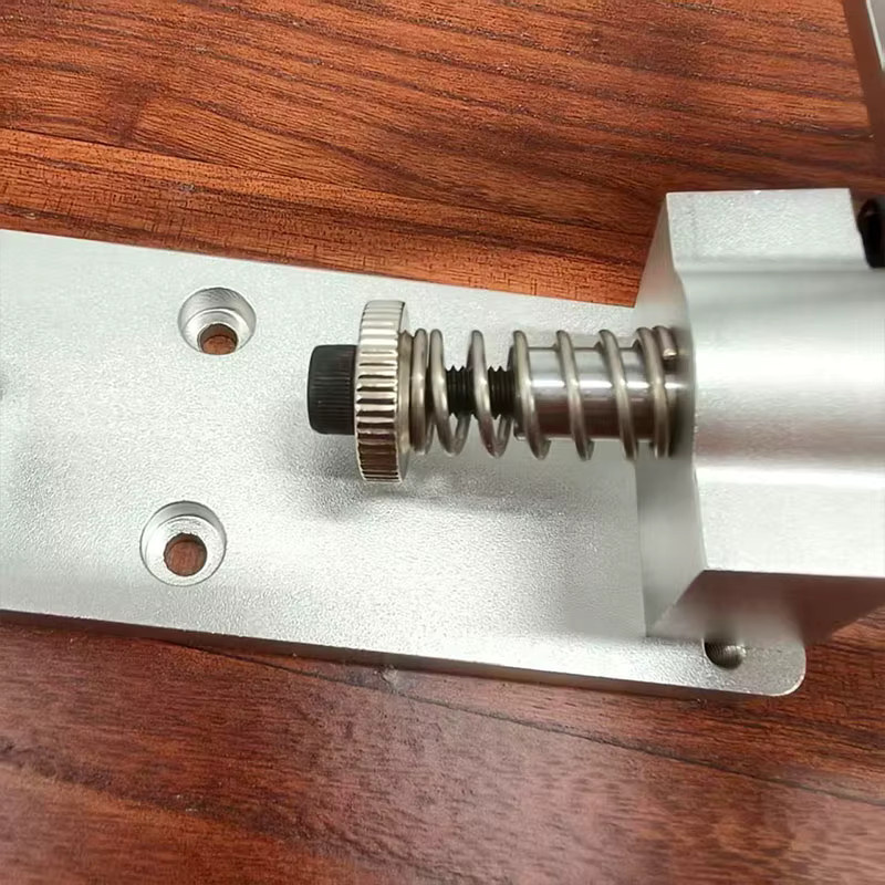 RSCHEF Diamant-Messerschärfer aus Aluminiumlegierung in Silber, professioneller Messerschärfer mit festem Winkel und 360 Grad Wendbarkeit für Küche und Zuhause - Bild 4