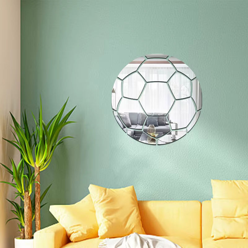 DXLYMYU Selbstklebender Acryl Spiegel Wandaufkleber mit Fußball-Muster in Silber, dekorative 3D Wanddekoration für dein Zuhause - Bild 2
