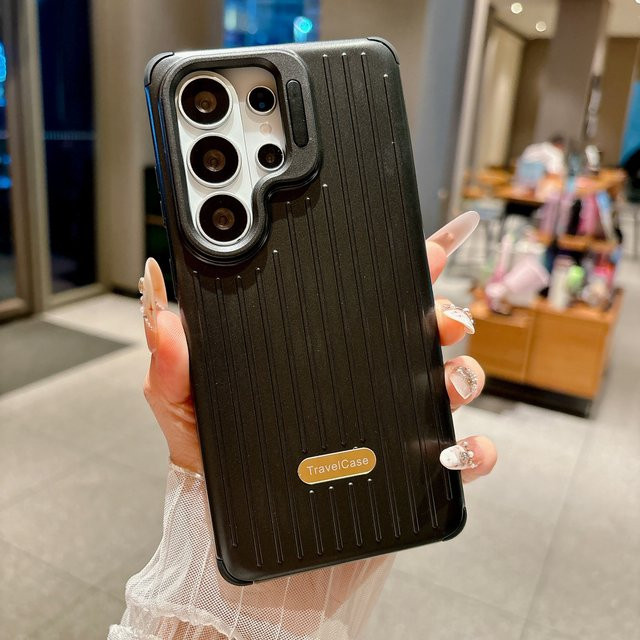 Matte Handyhülle mit 3D-Kofferstreifenmuster für Samsung Galaxy S26 S25 S24 S23 Ultra inklusive Kameralinsen-Schutz in Purple - Bild 1