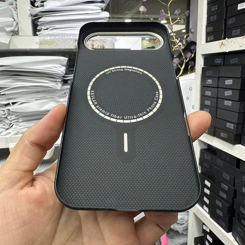 Apple iPhone 17 Air Schutzhülle aus echter Kohlefaser Aramid mit MagSafe Magnetring in Schwarz - Bild 3