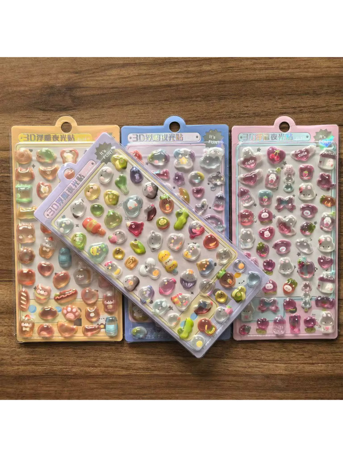 4er-Pack 3D-schimmernde leuchtende Aufkleber in Multicolour von AnimeWorlds Store - Bild 2