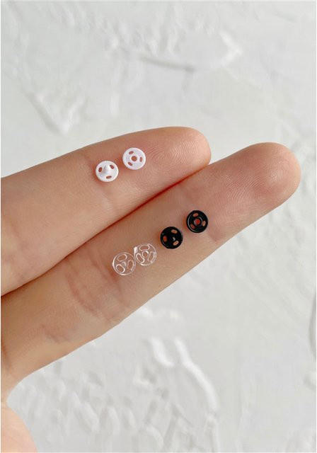 100 Stück Mini Kunststoff Druckknöpfe rund für DIY Kleidung und Pyjamas, Durchmesser: 4 mm, Farben: Weiß, Schwarz und Transparent - Bild 1