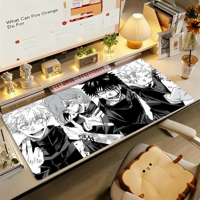 Großes Gaming-Mauspad mit Anime-Charakter-Druck in Schwarz-Weiß, rutschfeste Schreibtischunterlage mit genähten Kanten für Zuhause und Büro - Bild 1