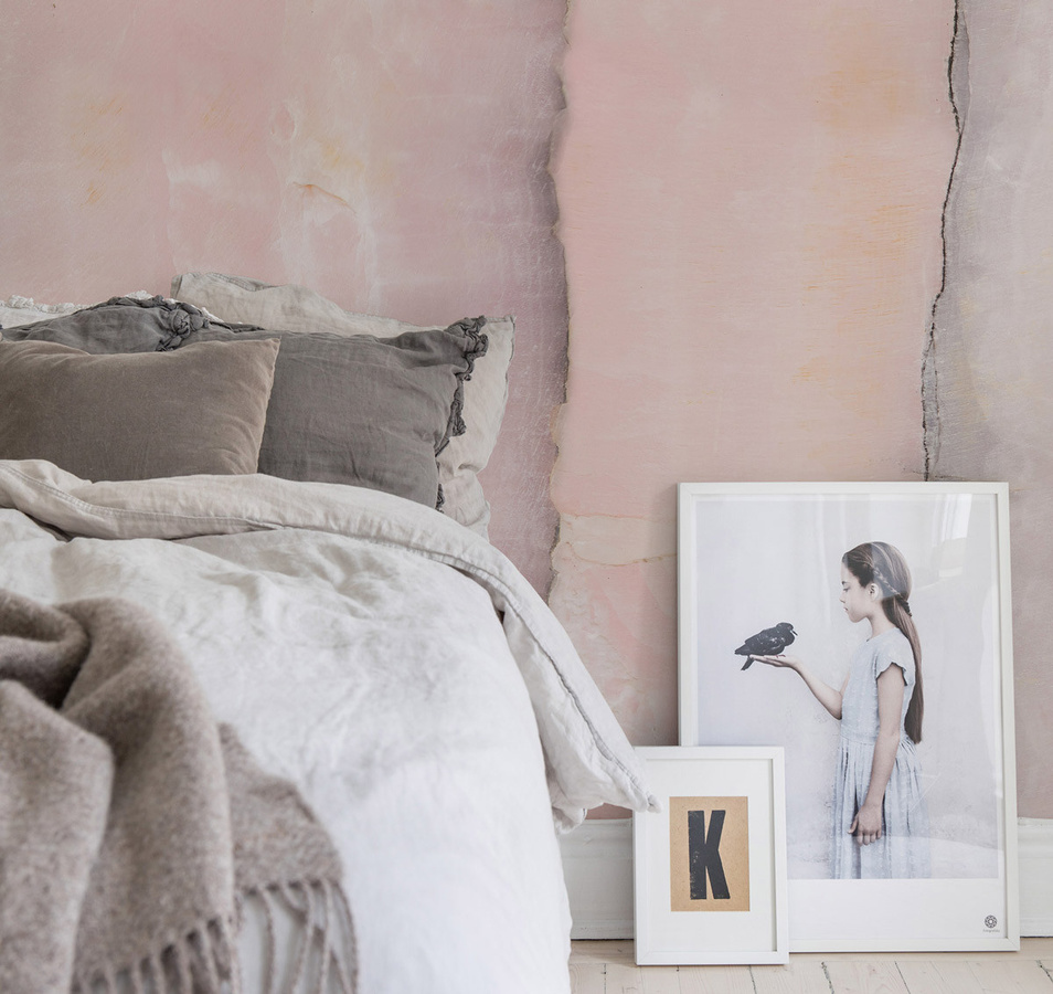 Rebel Walls Mural Agate in Dusty Pink mit abstraktem Design in Pink, Grau und Lila - Bild 1