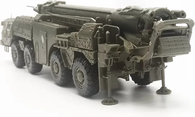 GRAPMAN Sowjetischer Werfer mit R17-Raketenrakete 1/72 Montagemodell Kunststoff - Bild 1