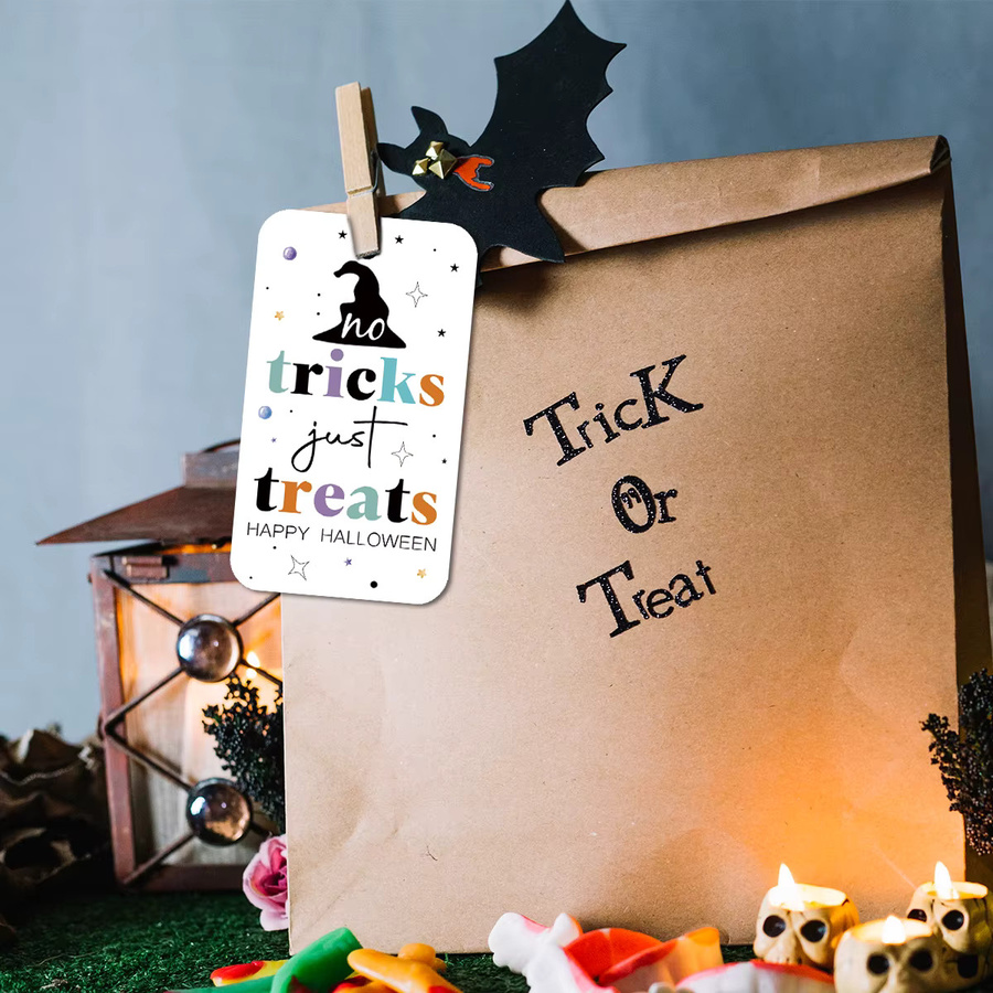 50 Stück Halloween No Tricks Just Treats Anhänger aus Papier mit Hanfseil zur Dekoration von Geschenktüten und Partyverpackungen - Bild 4