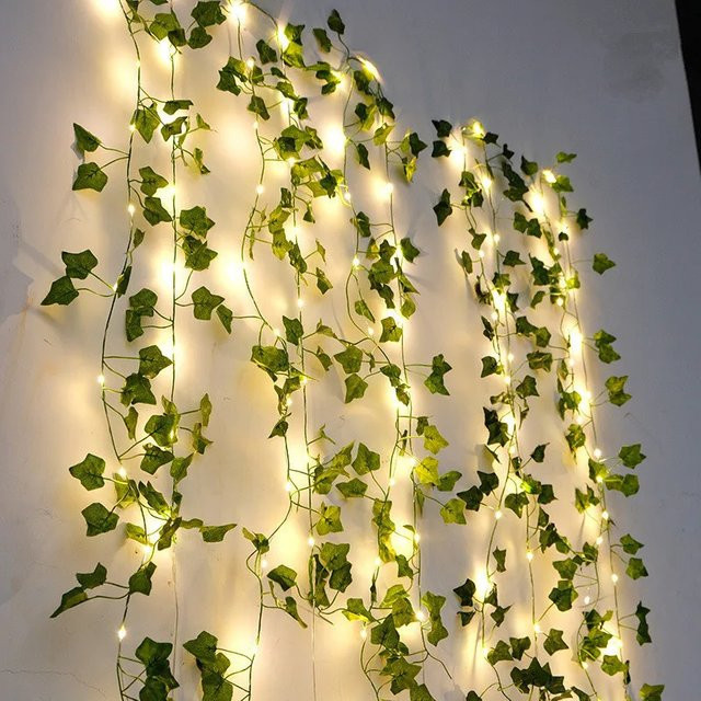 Künstliche Efeu-Pflanzengirlande in Grün mit warmweißen LED-Leuchten zur Dekoration von Schlafzimmer oder Hochzeit, Länge: 2 m - Bild 1