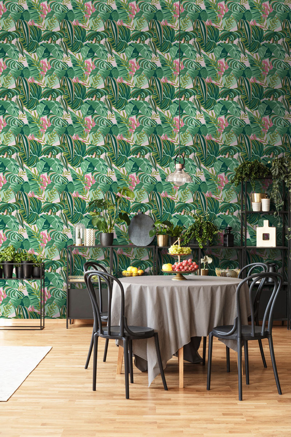 MINDTHEGAP Tapete Tropical Foliage in Light Pink mit botanischem Floral-Design - Bild 1