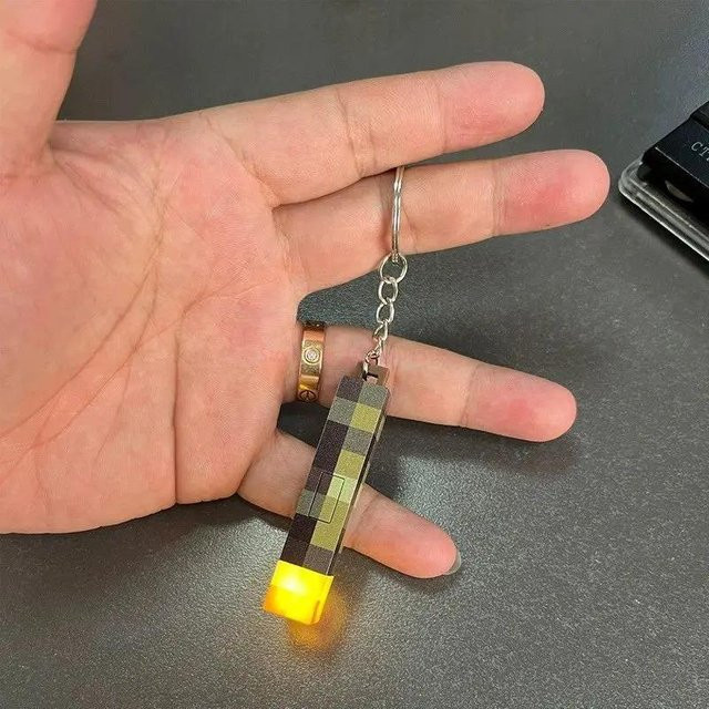 YJMP Minecraft LED Umgebungsfackel USB wiederaufladbare Mini-Taschenlampe als Schlüsselanhänger und Rucksackanhänger in Multicolour, 2er-Set - Bild 1