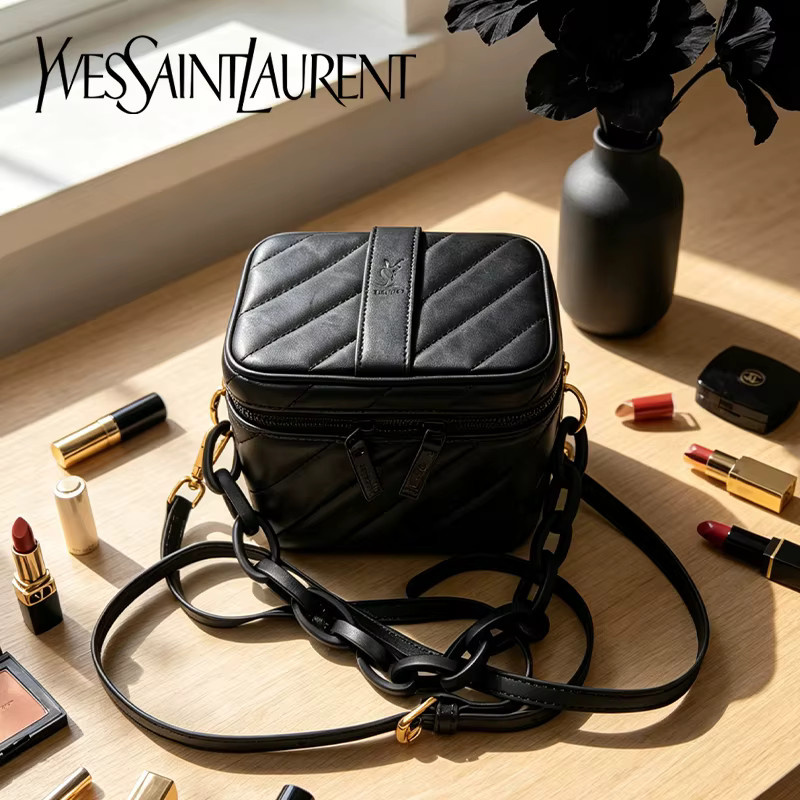 Yves Saint Laurent Mini-YSL Kosmetiktasche, schwarz, gesteppt, mit Spiegel - Bild 4