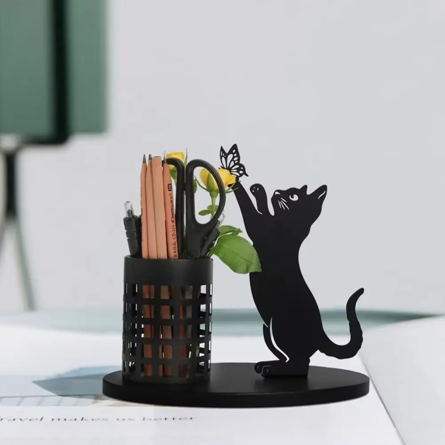 Minimalistischer Stifthalter Schwarze Katze aus Metall für deinen Schreibtisch in Schwarz - Bild 1