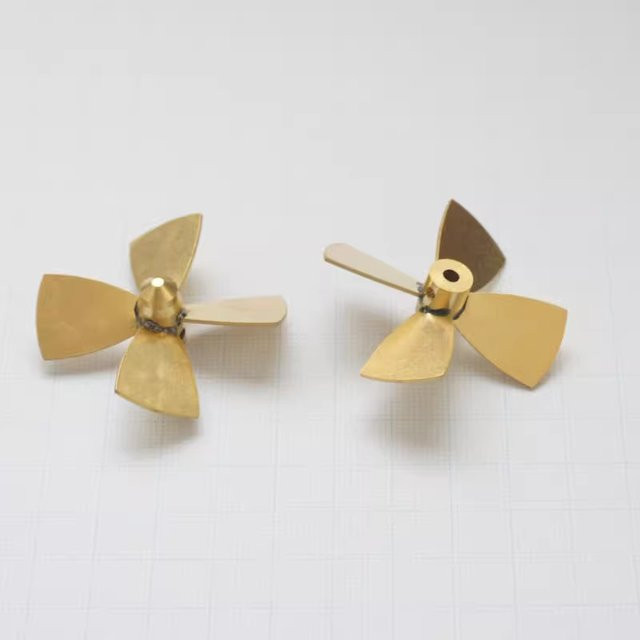 SHUAICHI 4-Blatt-Schleppschiffpropeller, 1 Paar, 45mm Außendurchmesser, 3mm Wellenloch - Bild 1