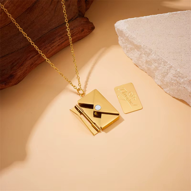 DIEYURO Halskette mit Umschlag Anhänger, Edelstahl, Gold, Damen - Bild 4