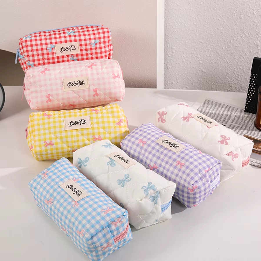 Niedriges Federmäppchen mit Schleifen- und Karomuster in Pink mit Reißverschluss - Bild 2