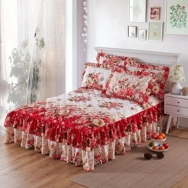 3-teiliges Tagesdeckenset aus Baumwolle mit Stickerei und Kissenbezügen von Your Warm Home, Mehrfarbig, B x H: 200 x 220 cm - Bild 1