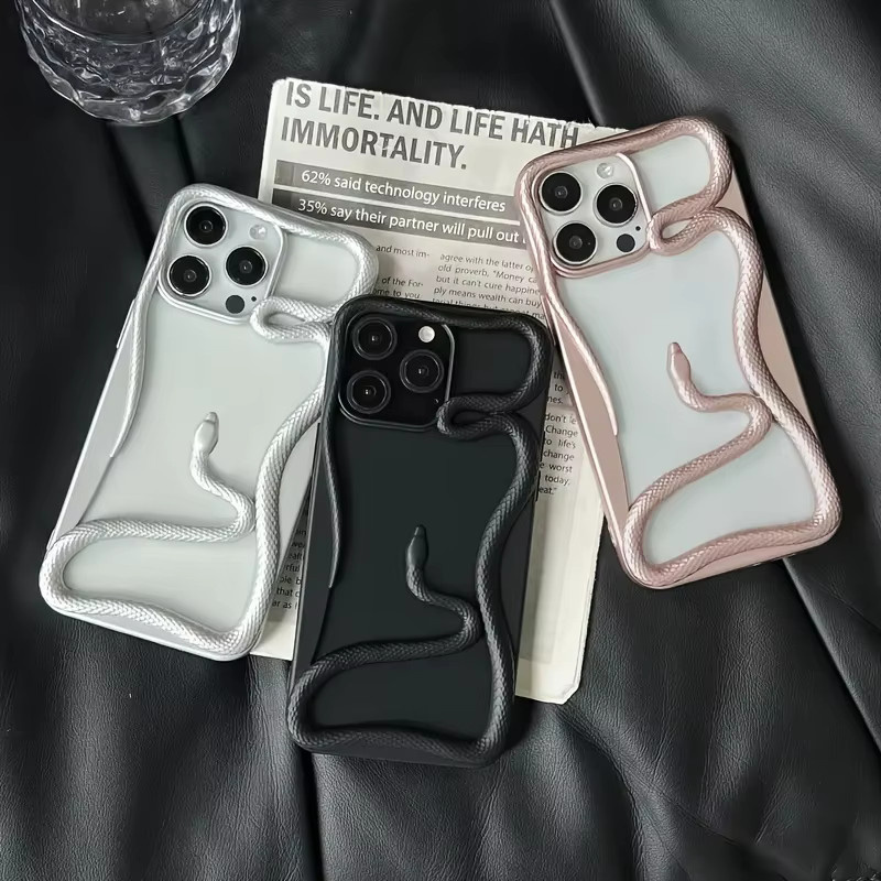 Schutzhülle mit Schlangenmotiv aus 3D-Soft-TPU für Apple iPhone 17 16 15 14 13 Pro Max in Schwarz - Bild 2