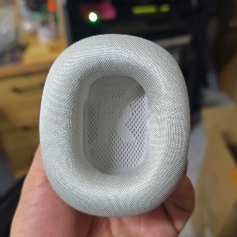 Apple AirPods Max Ersatz-Ohrpolster aus atmungsaktivem Mesh-Stoff in Schwarz - Bild 4