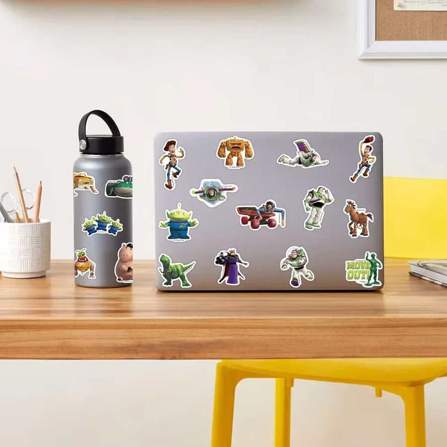 50 Stück Disney Toy Story 3D Aufkleber mit Buzz Lightyear und Alien Motiven in Multicolour für Kinder, Laptop und Gepäck - Bild 4