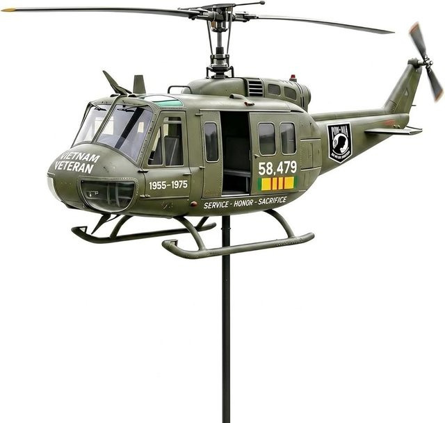 Vietnam-Veteran UH-1 Huey Helikopter Windspiel aus Metall in Grün von Yin Pingping Trading für deinen Garten und Hof - Bild 1