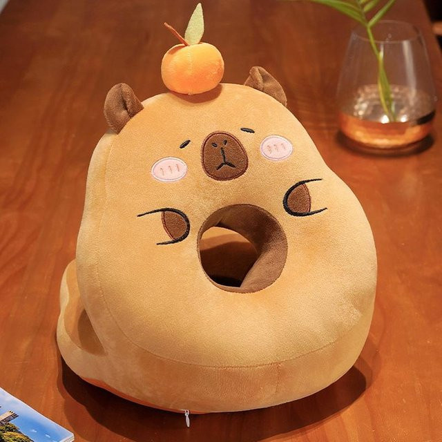 Plüsch-Capybara Schlafkissen von Binchi Fitness in Braun, B/H: 30 x 35 cm - Bild 1