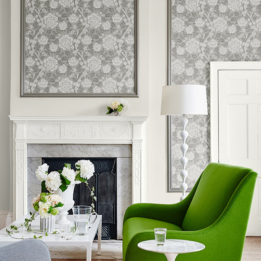 Little Greene Tapete Gustav Trophy Floral Botanical in Grau - Bild 1