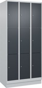 C+P Schließfachschrank Classic PLUS mit Sockel und 3 Abteilen, Farbe Anthrazitgrau, B/T/H: 90 x 50 x 195 cm - Bild 1