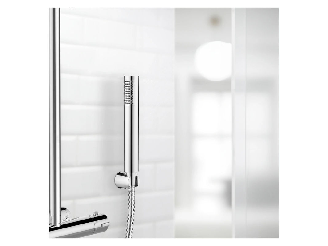 WENKO Basic Line Duschkopf Set für die Wanne in Chrom, Regendusche mit Handbrause und Anti-Kalk-Funktion - Bild 2