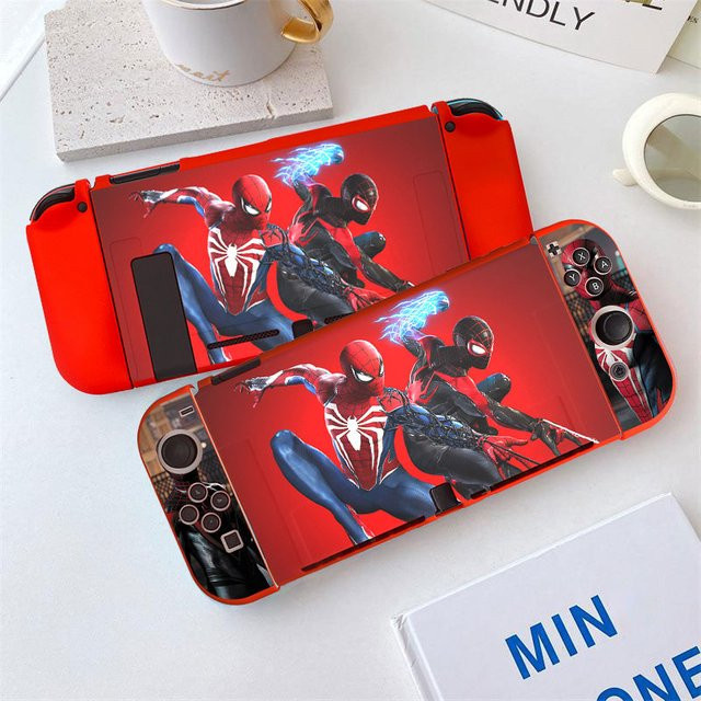 Silikonhülle im Cool Spider Theme für Nintendo Switch OLED und Joy-Con Controller als Schutzhülle und Zubehör - Bild 1