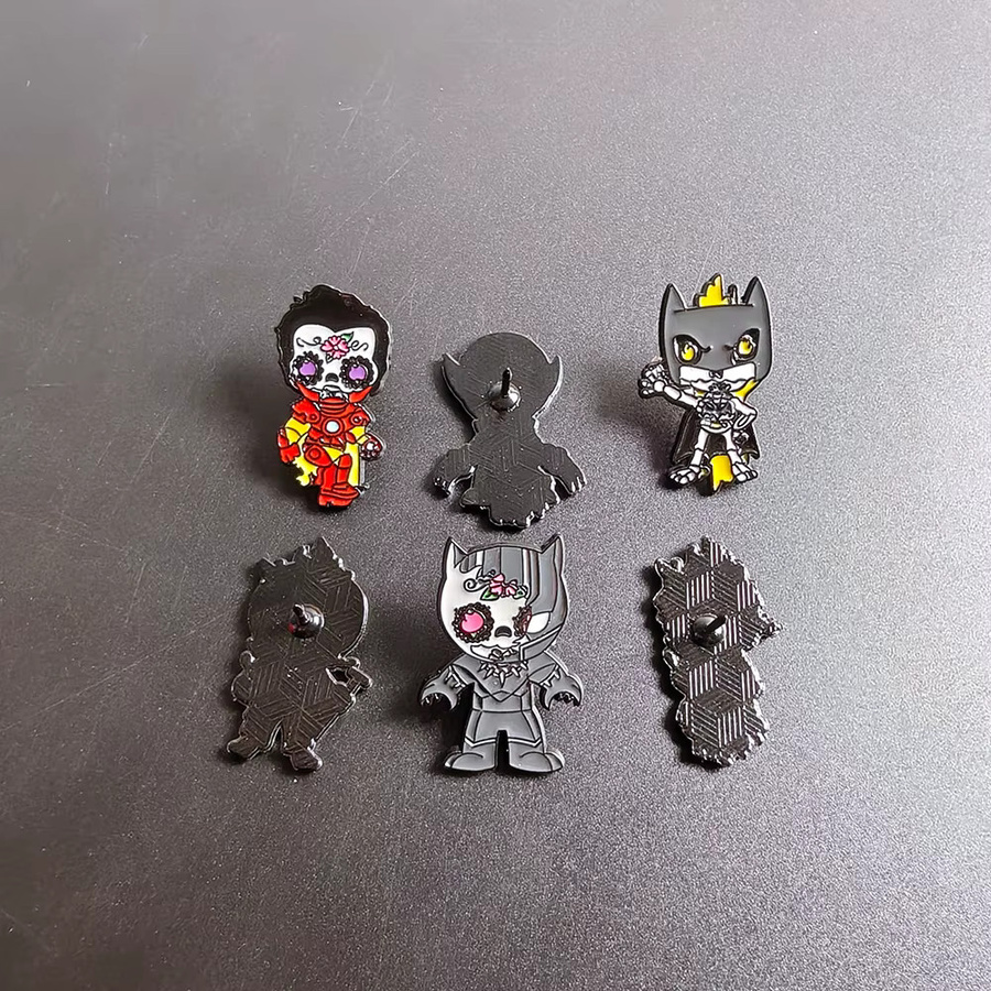 Warner Bros. Joker Superhelden, Metall-Anstecknadel-Set, 6-teiliges Set - Bild 3