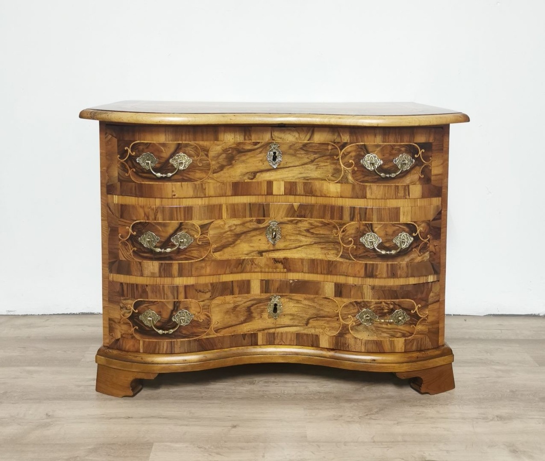 Barock Kommode aus Nussbaum von Antikhof Brück in Braun - Bild 1