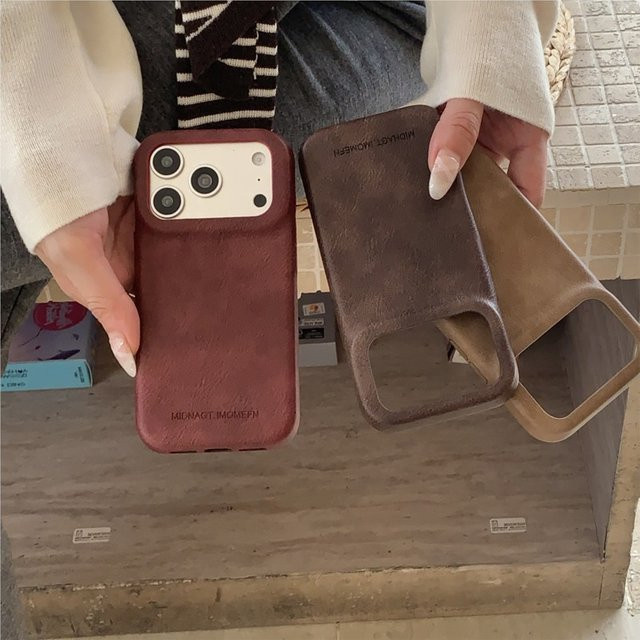 Stoßfeste Wildleder-Handyhülle im Retro-Design für Apple iPhone 17 Pro Max, 16, 15, 14, 13 Pro Max in Rot und Braun - Bild 1