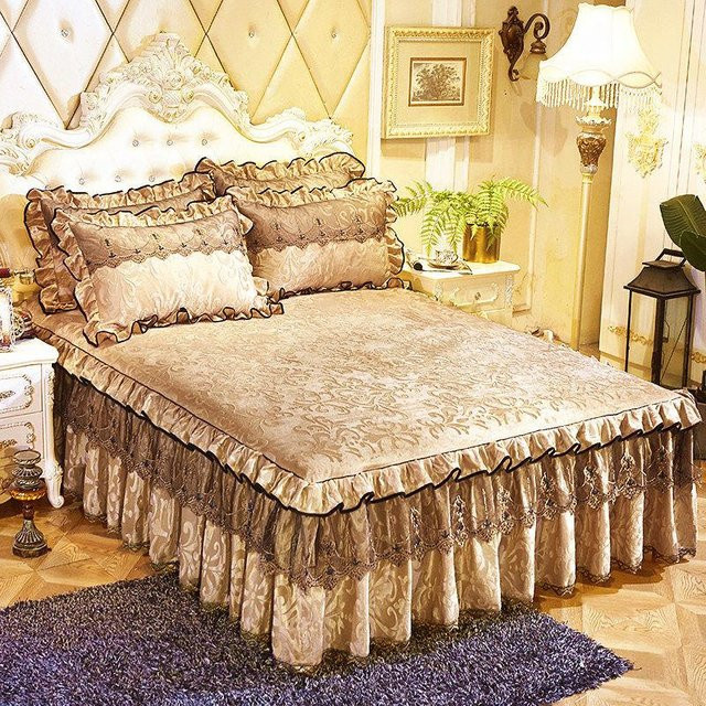 3-teiliges Bettwäsche-Set Your Warm Home in Beige mit Tagesdecke und Kissenbezug, gestreift, B/T: 180 x 200 cm - Bild 1