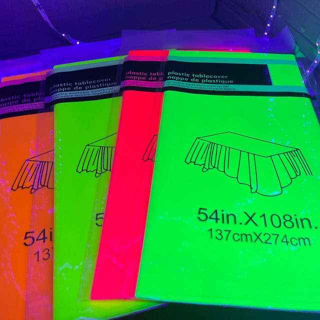 AADECORZZ Neon-Tischdecke für Partydekoration mit Glow in the Dark Effekt, Multicolor - Bild 1
