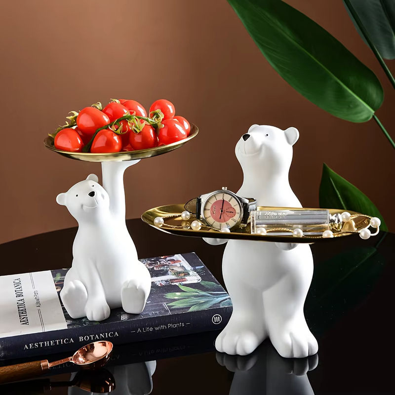 Eisbär Schlüsselhalter Figur als Deko-Tablett für Süßigkeiten und Kleinigkeiten in Weiß im Nordic Design - Bild 4