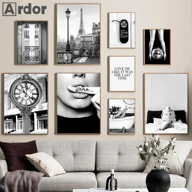 ARDOR Leinwandbild Paris Stadt Liebe Kuss Mädchen in Schwarz Weiß im Nordic Stil - Bild 1