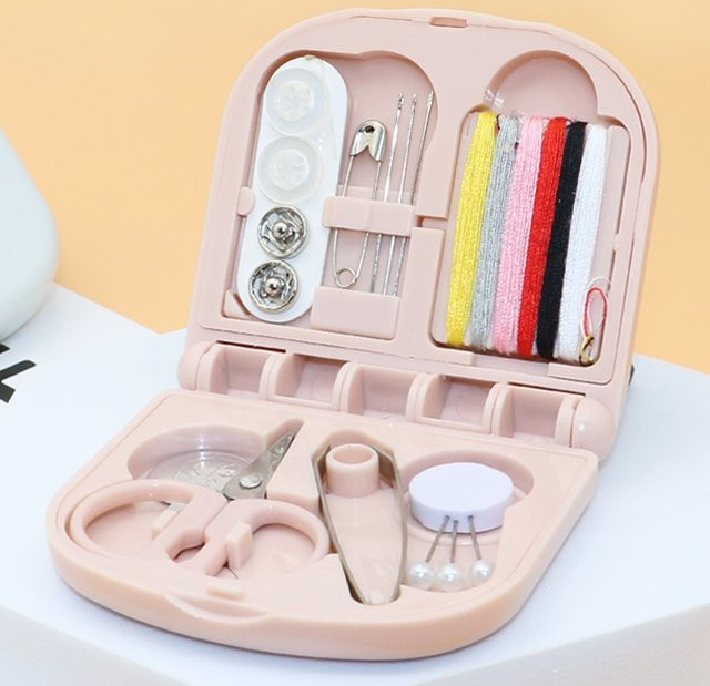 Mini-Set mit quadratischer Nadel- und Fadenbox für DIY und Handnähen in Blau aus Kunststoff - Bild 1