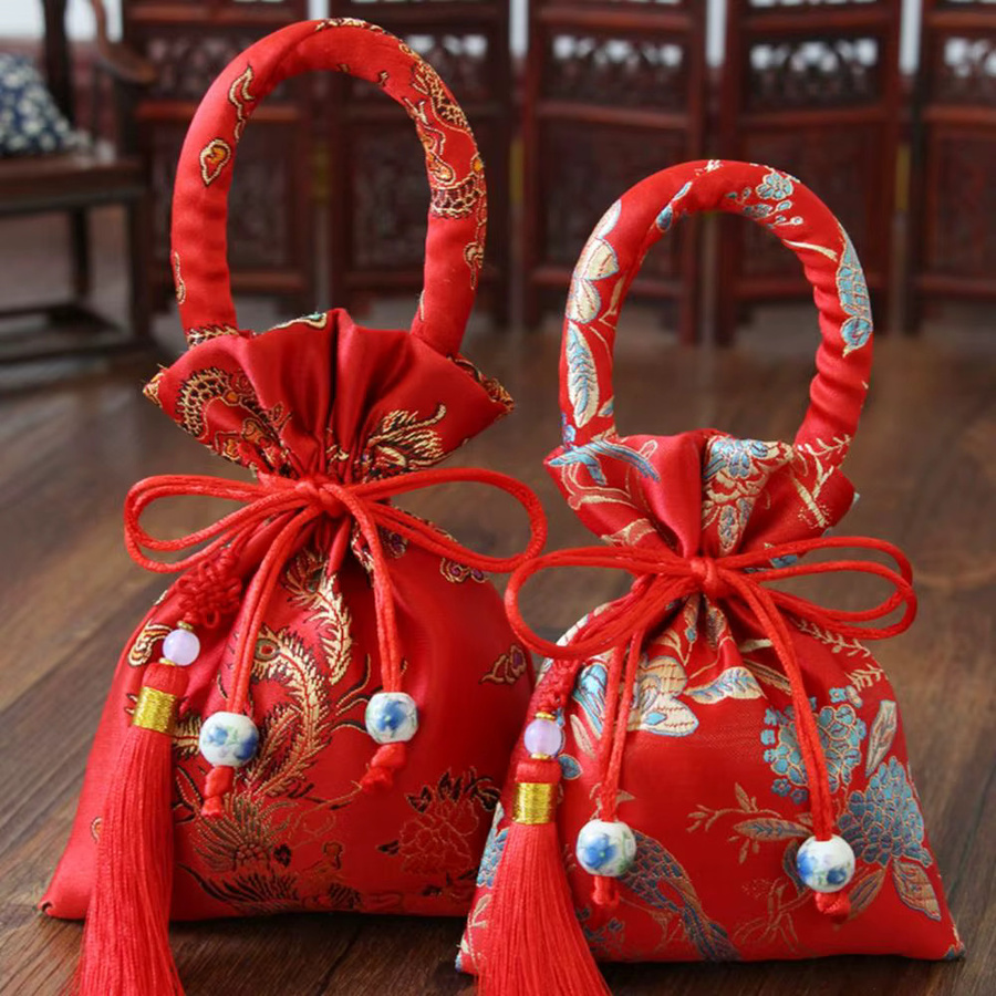 Rote Seidentaschen im chinesischen Stil mit Quasten als Geschenkverpackung für Hochzeiten und Partys - Bild 1