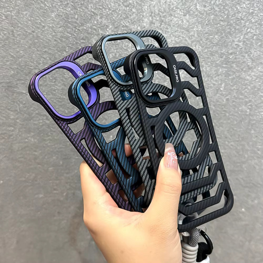 Magnetische iPhone 16 Pro Max Hülle mit Kohlefaser-Textur und Linsenständer in Schwarz, kompatibel mit iPhone 15, 14, 13 und 12 - Bild 1