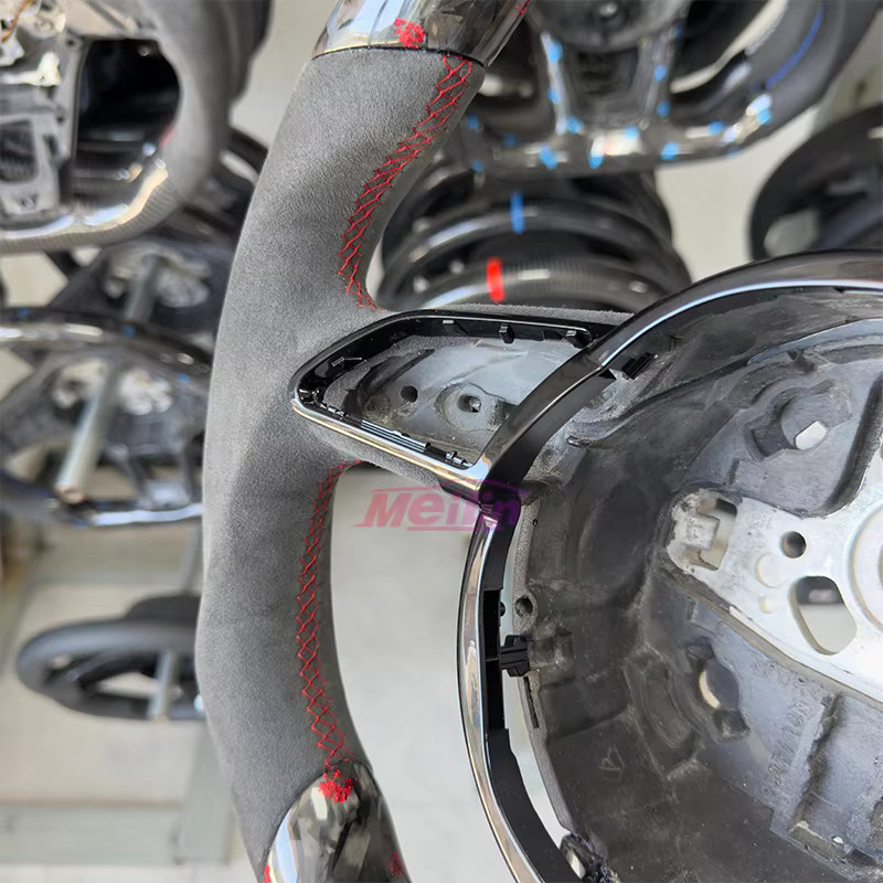 Maßgeschneidertes rotes geschmiedetes Lederlenkrad für Audi A3 A4L A5 Q3 Q5 Q7 mit perforierter Oberfläche - Bild 5