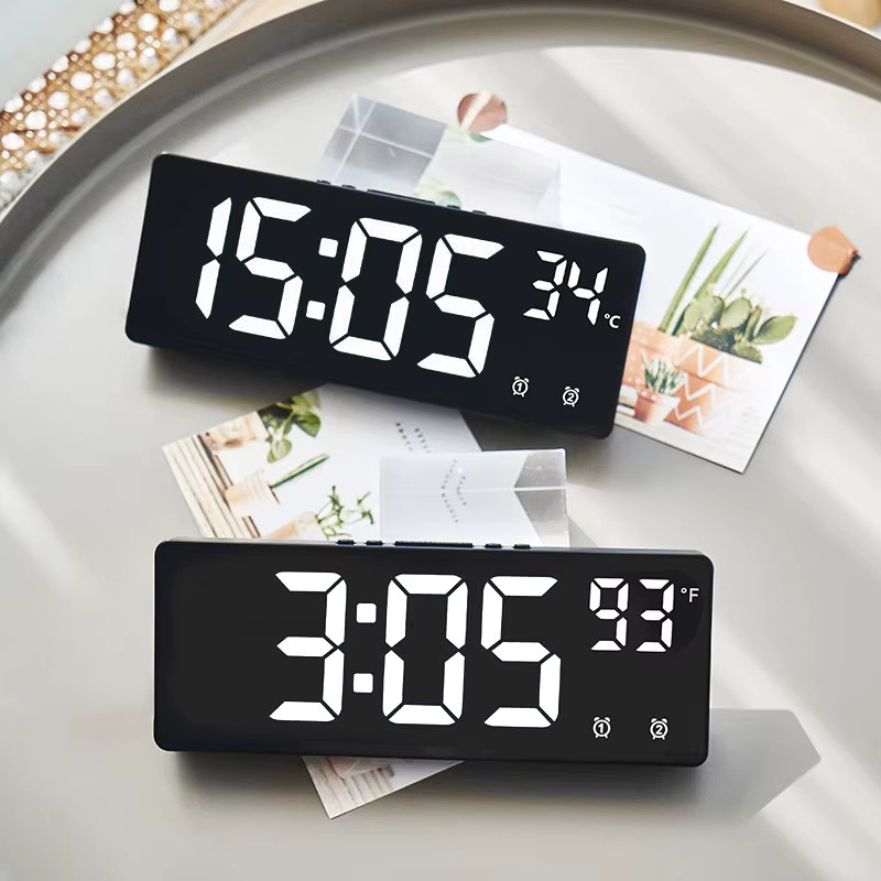 Elektronische Multifunktions-Uhr mit großem Bildschirm und Multi-Gruppen-Wecker in Weiß - Bild 4