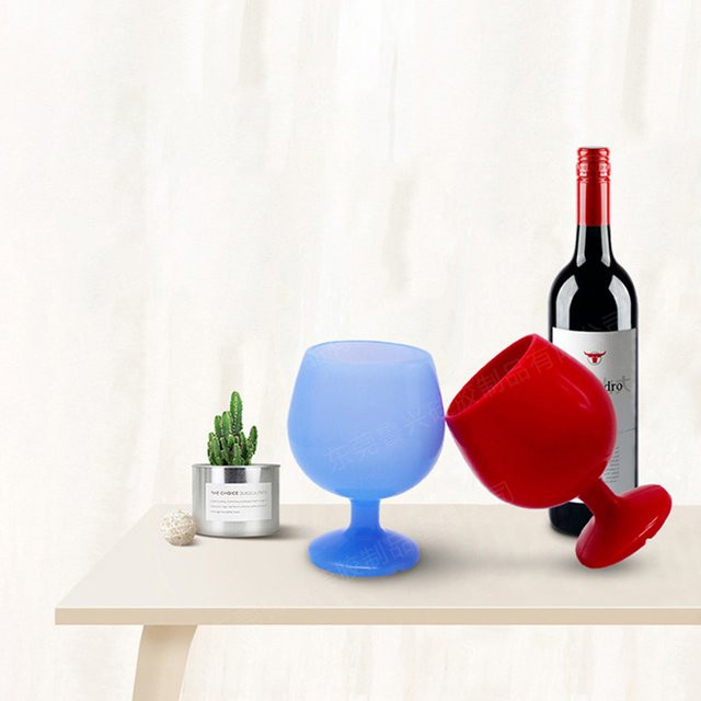 Faltbarer Weinbecher aus Silikon von YXYMCF, rot, 200 ml, unzerbrechlich und tragbar für Outdoor und Reisen - Bild 1