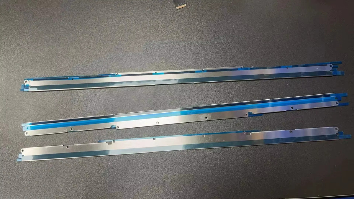 Apple LCD-Bildschirm mit Stahlband für MacBook Pro 14 Zoll in Silber - Bild 2