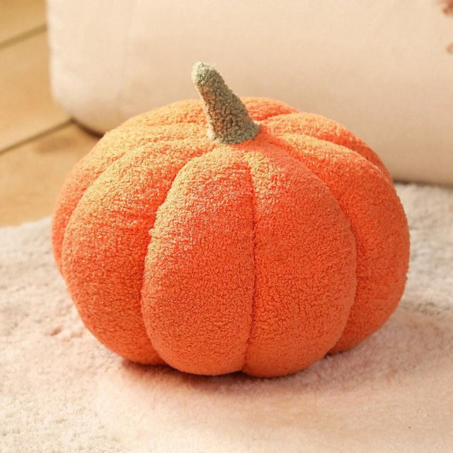 Yiran toy Kürbiskissen aus Plüsch in Orange als dekoratives Sofakissen für dein Wohnzimmer - Bild 1