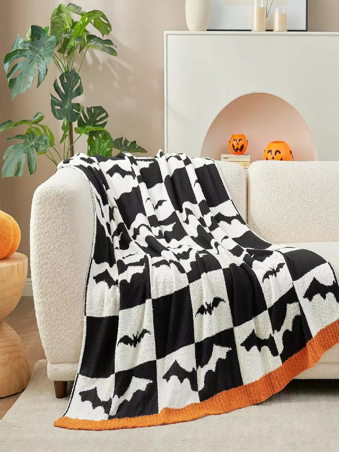 Snuggle Sac Halloween Überwurfdecke, schwarz-weiß kariert, ultraweiche Fledermausdecke für die Couch, B/H: 127 x 101 cm - Bild 2
