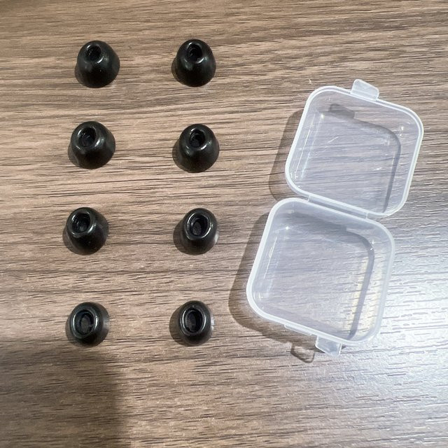 Trig Rain Memory-Schaum-Ohrstöpsel für AirPods Pro 3 in Schwarz zur Geräuschisolierung und rutschfesten Fixierung - Bild 1