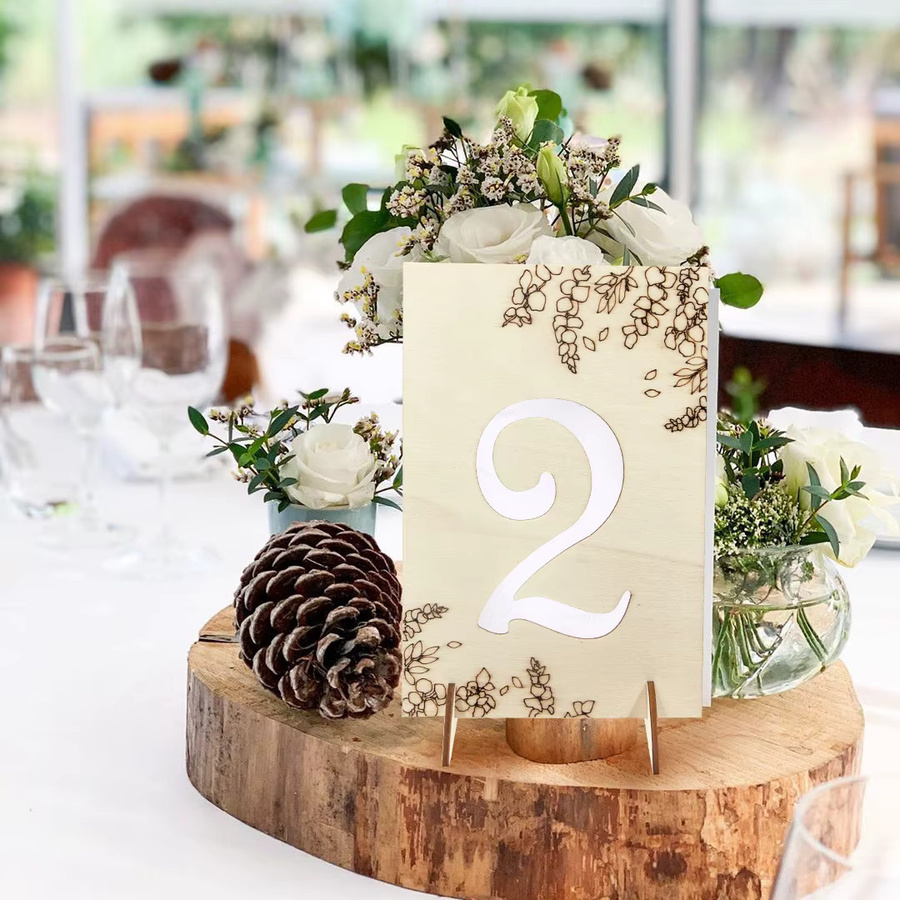 10 Stück Holztisch-Sitzkartenhalter aus Holz mit Zahlen 1-10 in Beige für Hochzeits- und Geburtstagsdekoration im Rustikal-Stil - Bild 2