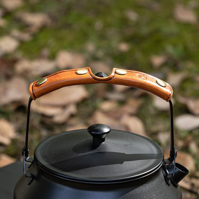 CAMPINGMOON Hitzebeständige PU-Hülle PT-67/SW-PT in Braun, Rutschfester Griff für Wasserkocher und Eier-Topf zum Camping und Kochen - Bild 1